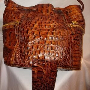 Brahmin Handbag ||Wallet Included||. Used.